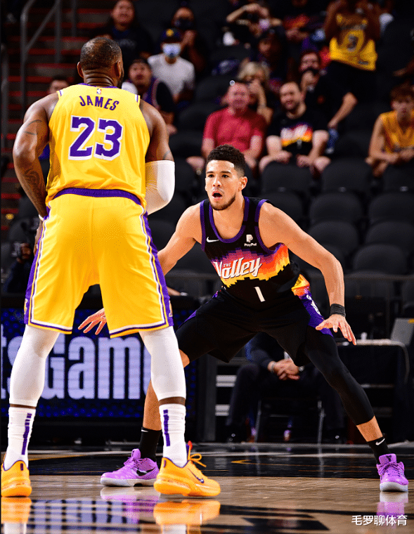 湖人隊|放棄2000萬投奔詹皇！湖人14+6巨頭遭棄用一秒沒上，抱錯大腿了