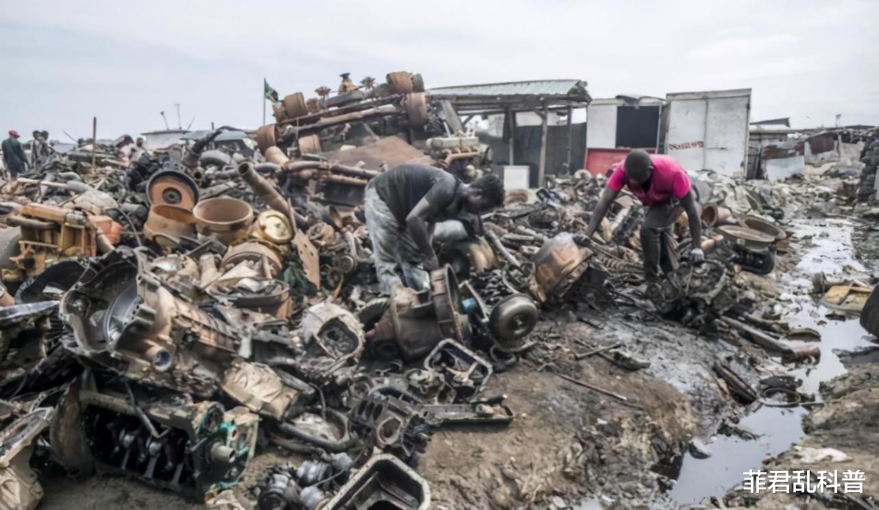 菲君乱科普 每年21万吨电子垃圾，养活4万人，却让他们活不过25岁