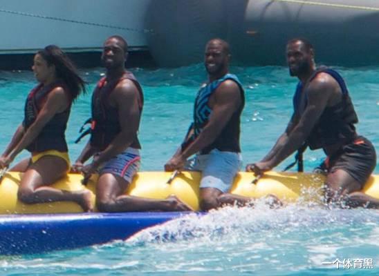 勒布朗·詹姆斯|詹姆斯為何不與保羅握手？原因找到了！CP3模仿老詹背打動作，嘲諷意味十足