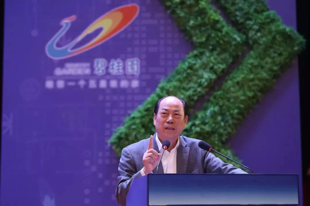 碧桂园|一周花掉近200亿，碧桂园要出什么牌？