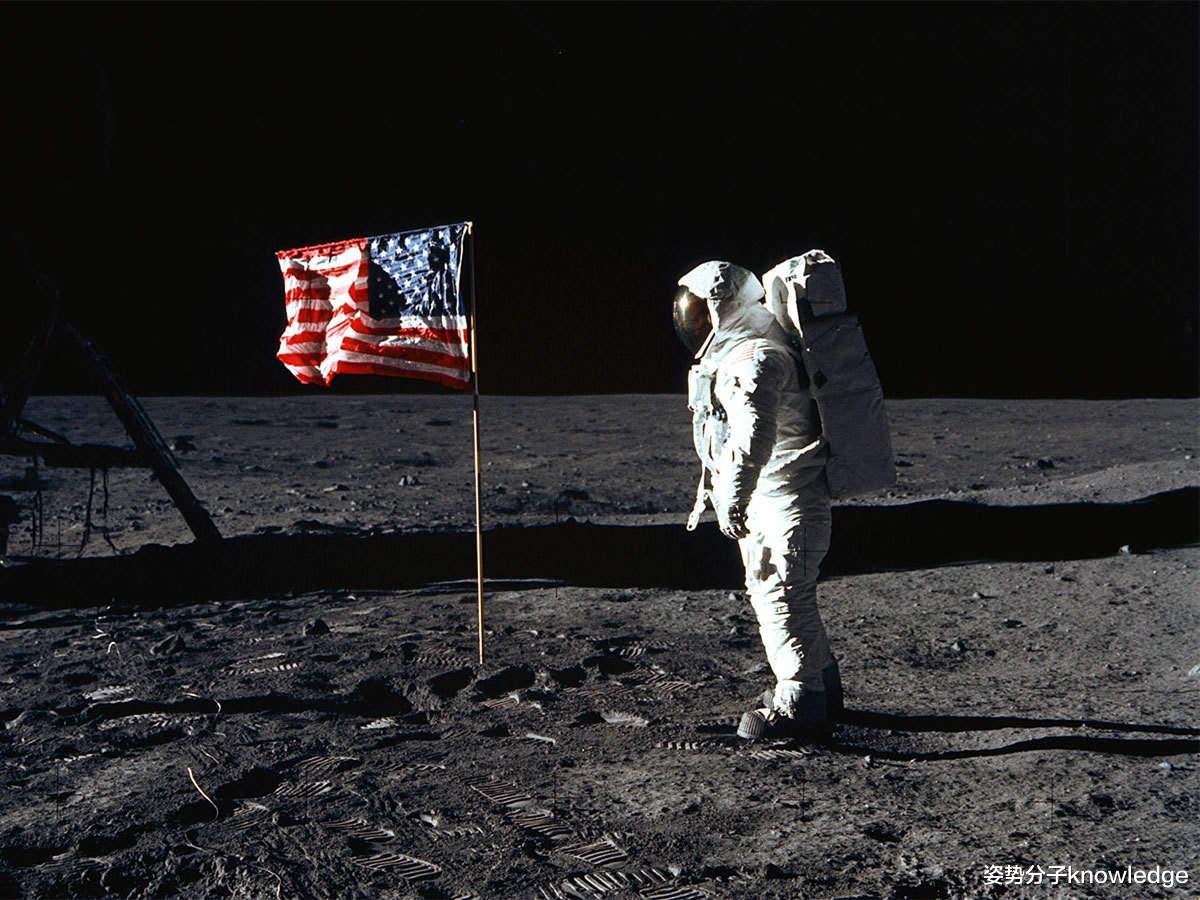  月球上看地球是什么样？视直径是满月4倍，还能看“超级地球”