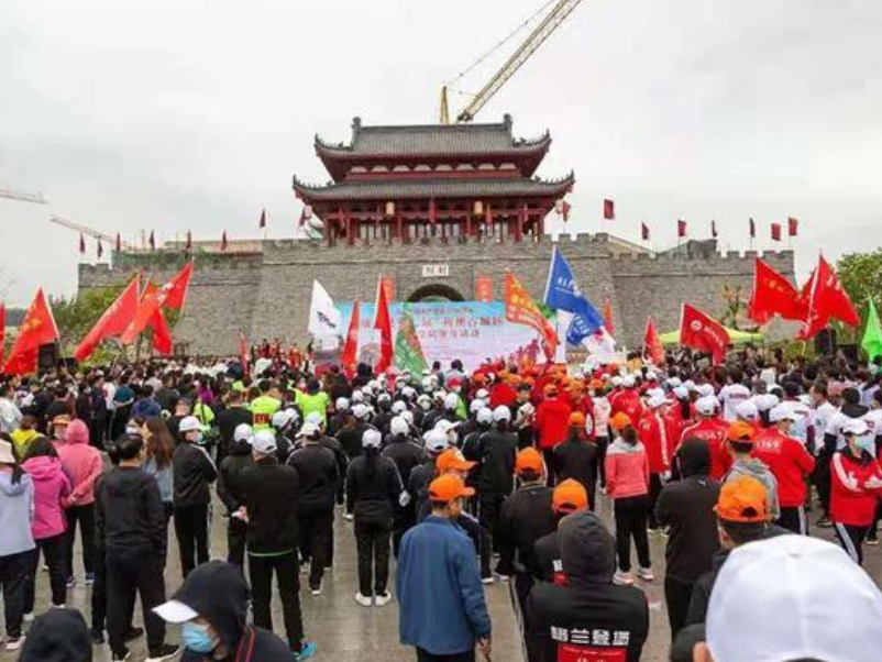 天门山 辽宁新添一“假古城”,耗资11亿元,景色不输乌镇有望年底营业