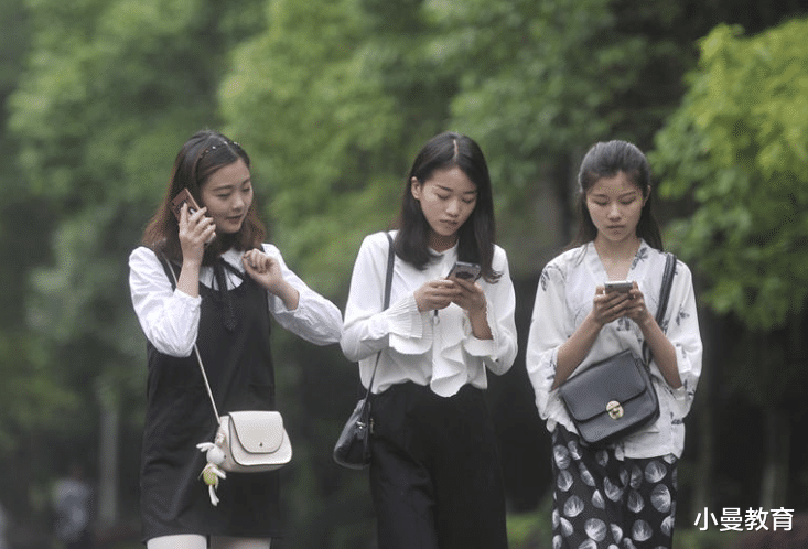 交易|大学生间的“私下交易”，看似方便了彼此，实则“危害”不小