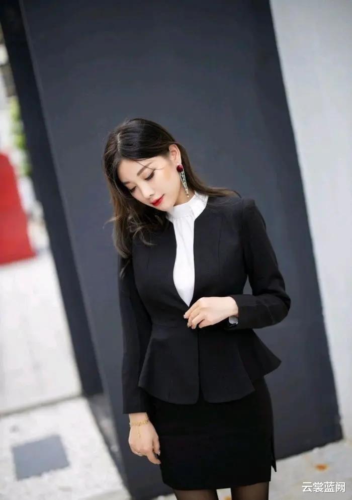穿衣搭配|北方有佳人，绝世而独立，黑色职业套装搭配黑丝，双腿如同开了特效