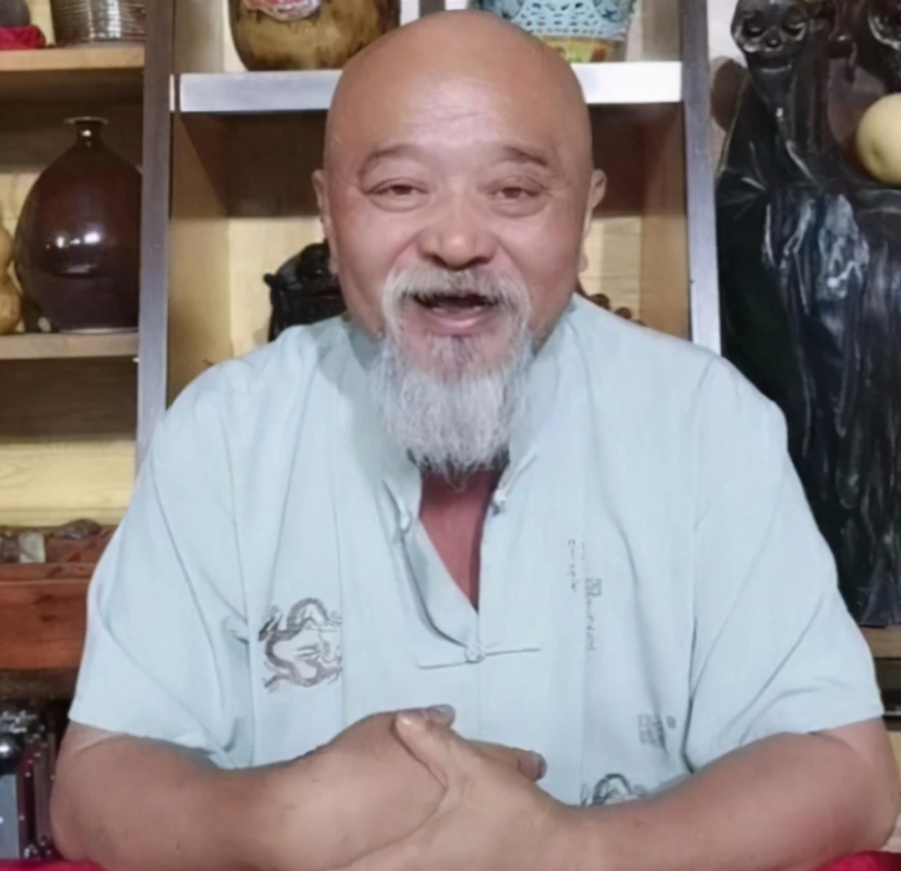 龚俊|“老戏骨”李琦：顿顿喝酒，一天两包烟，65岁“报应”来了