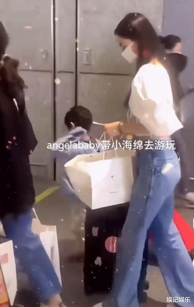 Angelababy|黄晓明baby罕见带娃度假，全家在五星级酒店用餐，夫妻俩被指无互动