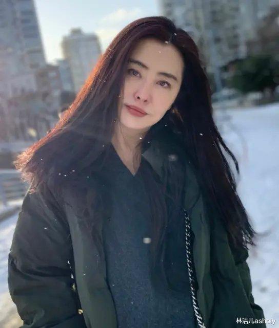 林洁儿ashely|顶级港星都是“发量王者”，王祖贤护发靠不吹头，关之琳说多睡觉
