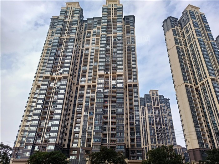 龙岗|实探南宁龙岗西：14个楼盘实景+道路建设，颠覆你的想象！