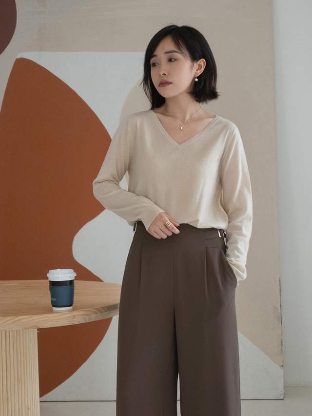 何有强|秋天,怎么穿针织开衫才洋气?搭配半身裙或牛仔裤,美出新高度