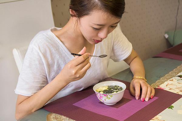 衰老|50岁后，身体出现这5个貌似生病的表现，别担心，其实是正常衰老