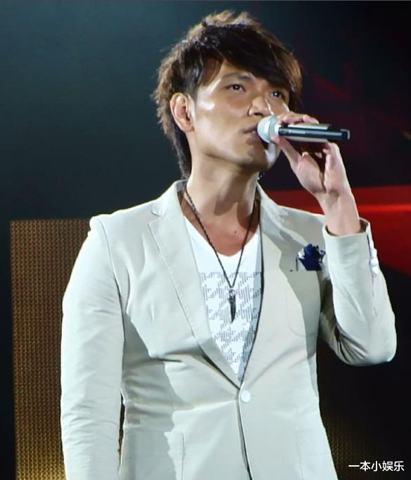 演唱会|他开演唱会迟到足足120分钟，不仅忘词还耍大牌，如今彻底凉凉了