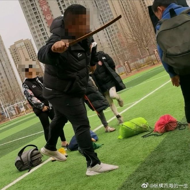 爱游戏的小乐 大连青训学校被指虐待球员 负责人: 假照片诽谤我们!