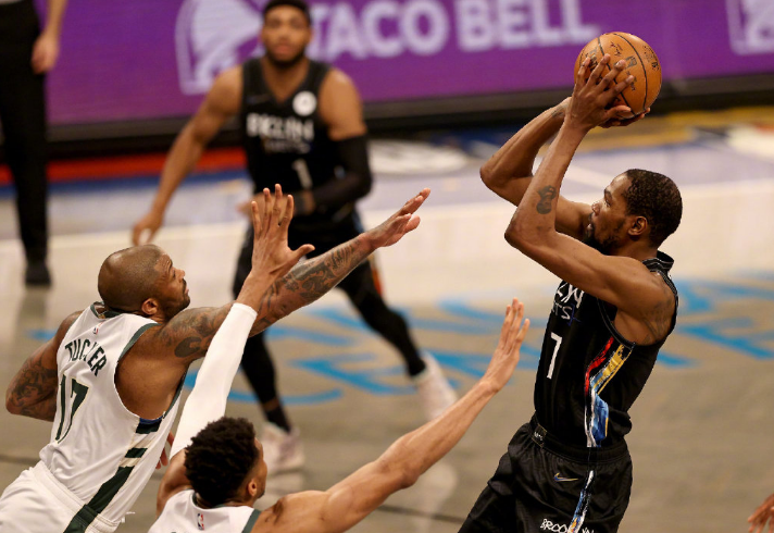 篮网队|篮网125-86雄鹿，杨毅：我滴个乖乖，咋了这是！王猛：回家看杜兰特集锦去