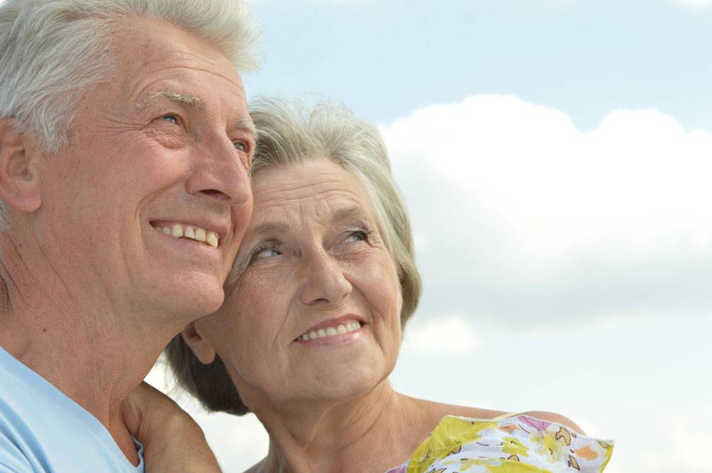 安家婚姻情感|女人过了70岁,还该不该找老伴?