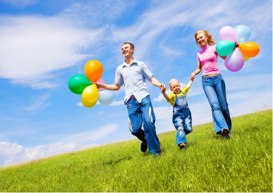 小琳说育儿|\＂哥哥的玩具不是我摔的”，妹妹委屈辩解却遭奶奶毒打！