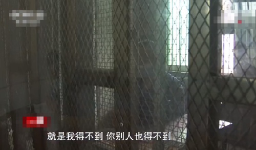 灭门 湖南上门女婿爱上女邻居，提出私奔被拒，为报复将其一家三口灭门