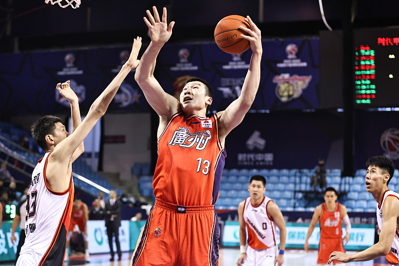 廣州隊|22分8籃板！211CM高塔成廣州關(guān)鍵一環(huán)，郭士強要培養(yǎng)第二個韓德君