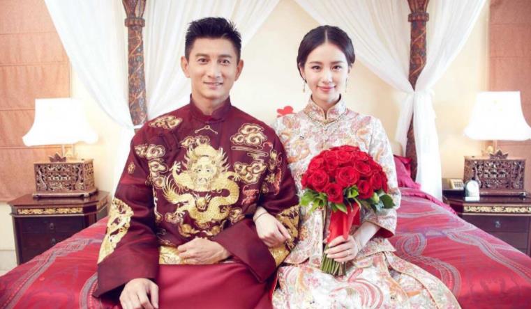 吴奇隆|吴奇隆一家三口出门逛街，步步紧抓购物车，脸型像童年版的刘诗诗