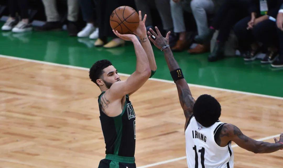 沃克|断崖式下滑!2年7300万!这合同要烂了!