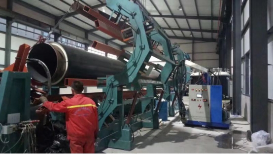 利德的王女士 高压发泡机工作时如何处理管路堵塞的情况?