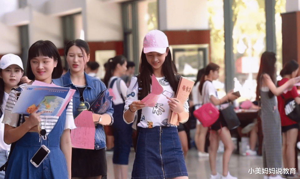 小美妈妈说教育|补课班倒下后，中考科目也将有“新变化”，学生要有心理准备