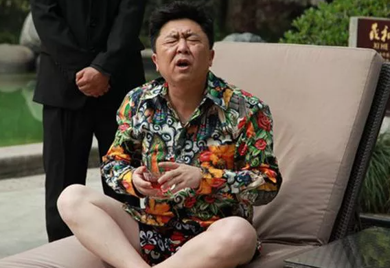 郭德纲|于谦说相声，总会咳嗽清嗓子，郭德纲却从未有过，这是为什么呢？