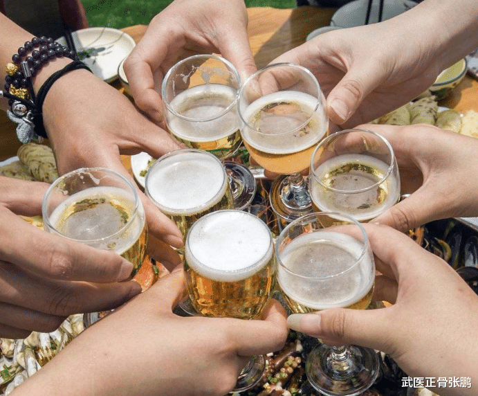 痛风|这一物是痛风“天敌”,37岁男子靠吃它降酸成功,医生:值得借鉴