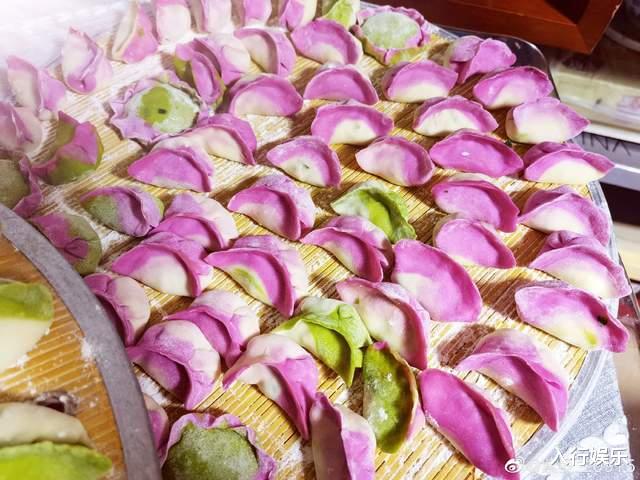 春晚|春晚最全段子大集锦：最难忘的是倪妮的腿，贾玲贡献超多表情包