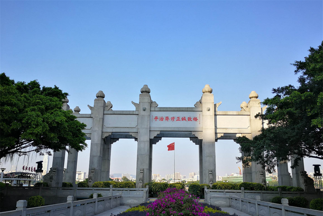 家有二宝育儿|2021年高考，让人难以预料的4所985大学，招生遭遇“大翻车”