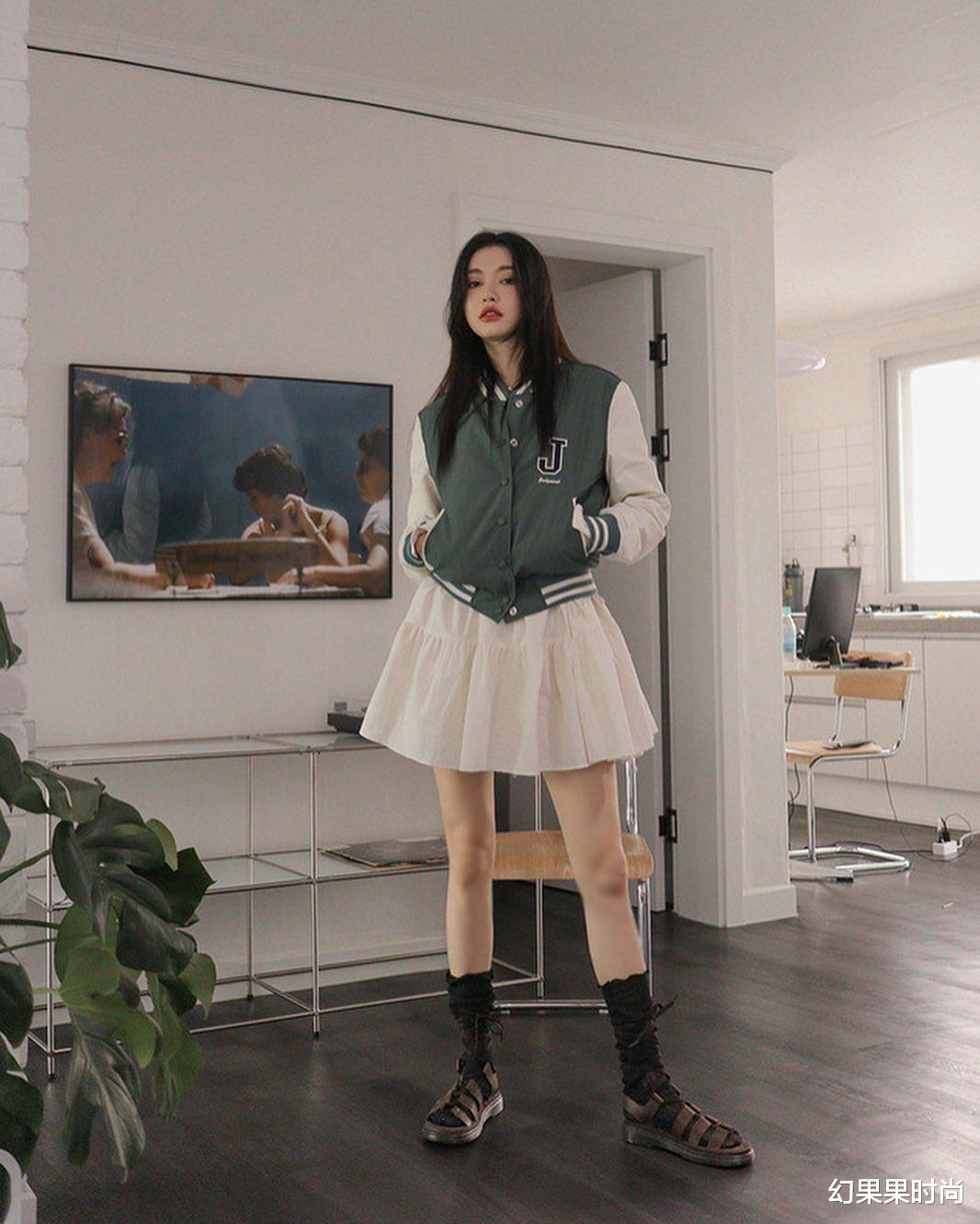 幻果果时尚|韩妞都怎么搭配袜子?2021精选袜子穿搭公式,跟欧腻学习准没错!