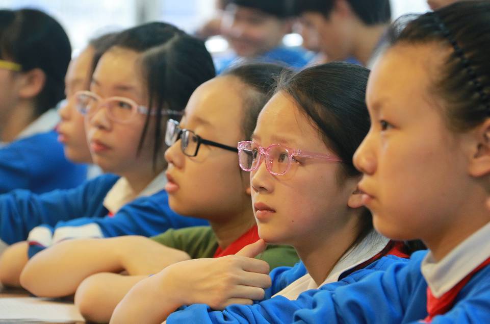 橘苼|暑假是孩子恢复视力的黄金期，家长千万别错过！