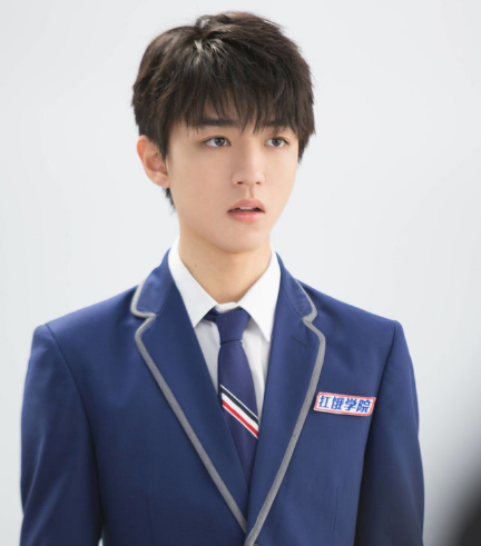 肖战|5月男艺人价值榜大变动！千玺垫底，肖战跌至第二，榜首雷打不动