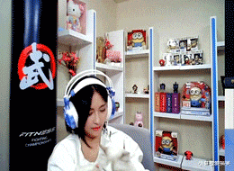 “兄弟结婚，旁边是我表妹，送他什么礼物？”哈哈哈