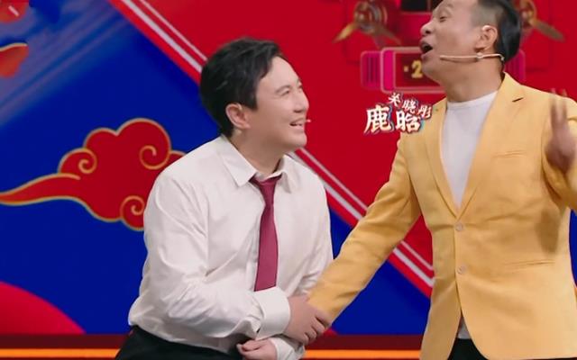 六小龄童|关晓彤录《王牌》总瞟观众席，顺着眼神看过去，难怪沈腾全程起哄