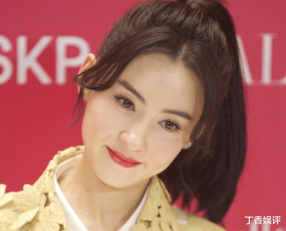 张柏芝|张柏芝参加活动被曝生图，失去舞台特效后，终于看出她有40岁了