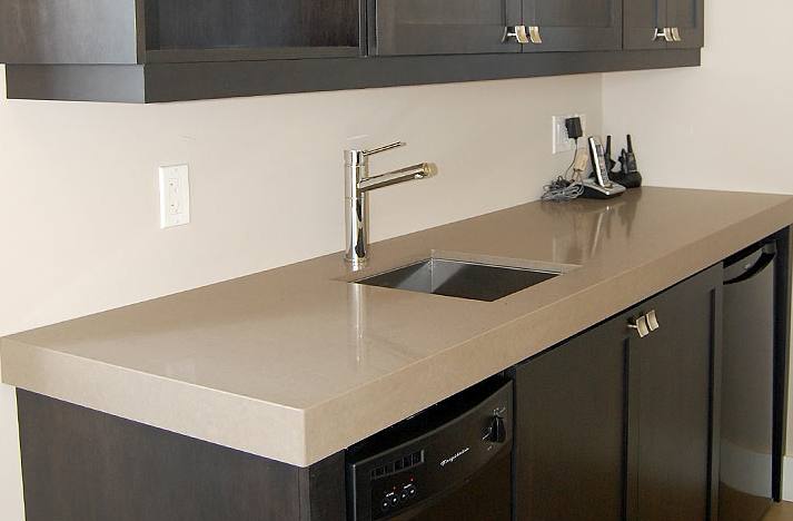 橱柜台面用大理石还是不锈钢好？聪明人都这样装，懊悔我家装早了