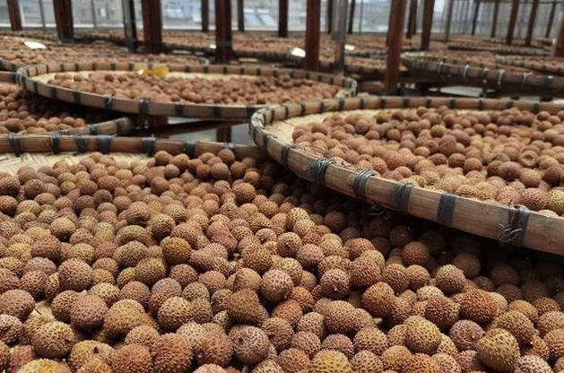 水果|晒荔枝干，用焯水吗？这1步很关键，很多人做错，难怪果肉没弹性