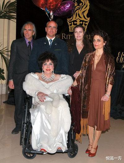 奥黛丽·赫本|红颜易老？赫本、费雯丽、凯利和欧洲美貌公主们容颜老去时