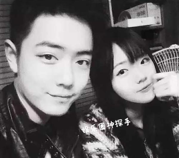 肖战|肖战早年和女性合影被扒，关系亲密让人羡慕！