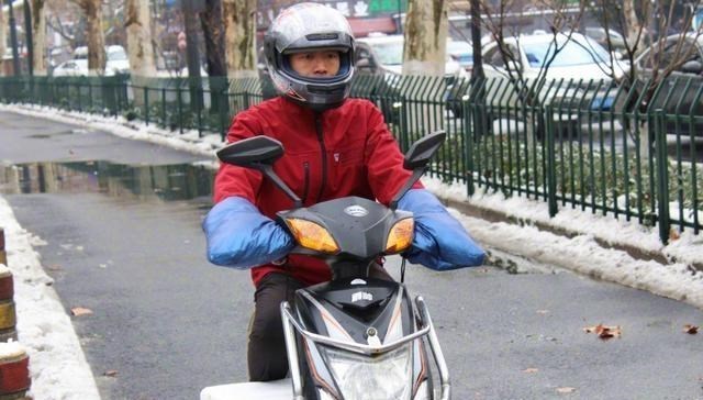 童书小窝|这位外卖小哥曾战胜北大才子,摘取“诗词大会”冠军,现在怎样了