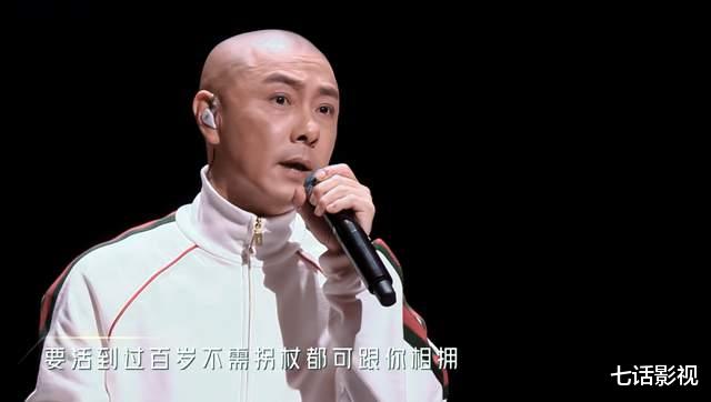张卫健|《追光吧》话题王，6年只演一部剧的张卫健，为何仍能称霸热搜？