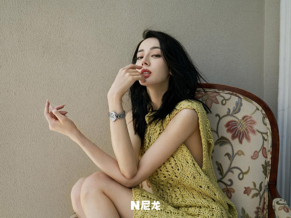 大表姐的时尚圈|迪丽热巴表现力真好，时尚大片造型很完美，这气质一般人比不了