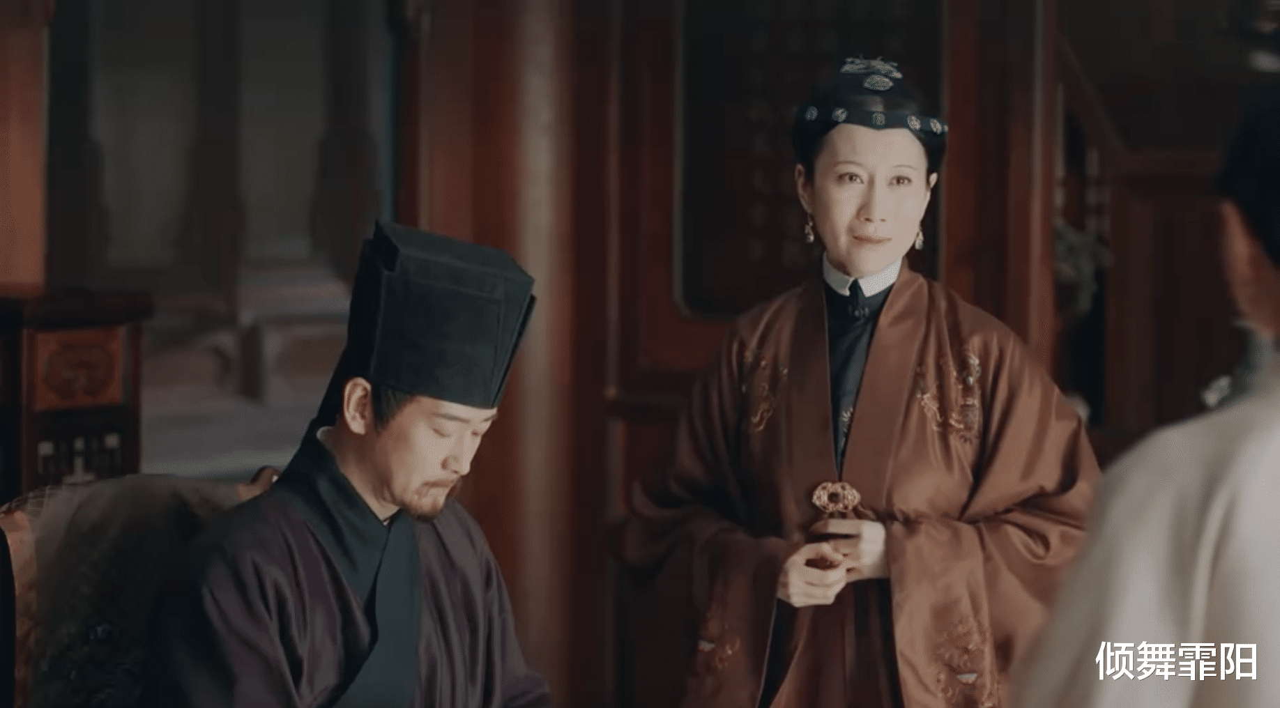 程若鱼|两处眼神三处细节，《玉楼春》4个儿媳就她不受待见其实另有深意