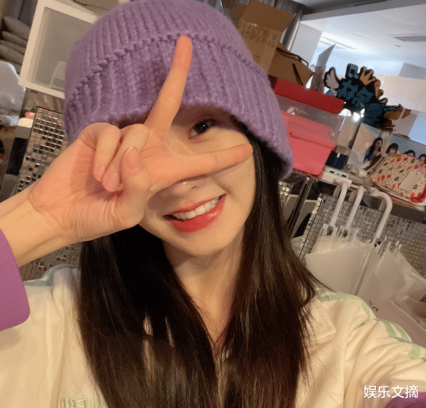 陈卓璇|陈卓璇大年初三晒照，看到照片内的人，粉丝乐了：你俩情人节快乐