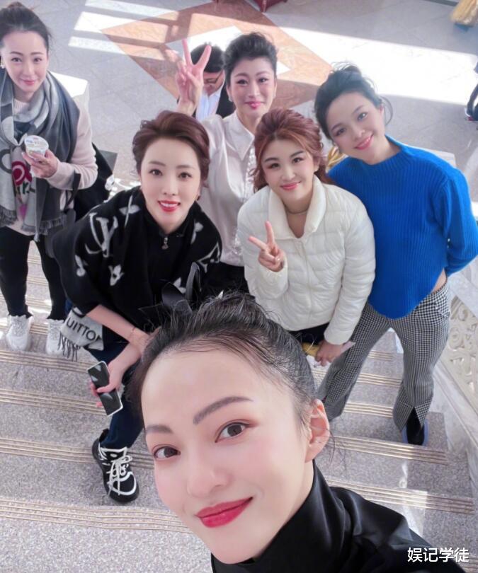 张韶涵|新年茶话会大腕云集：刘德华穿唐装献唱，张韶涵已连续两次受邀参加