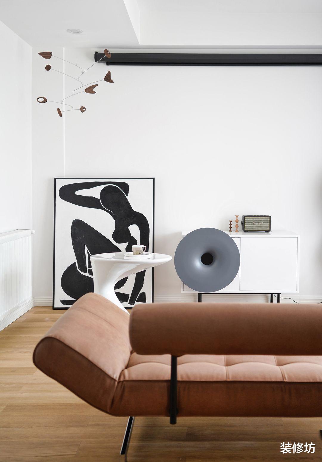 用流动的蓝色打造灵动空间,把两套房子合为一体,享受舒适生活