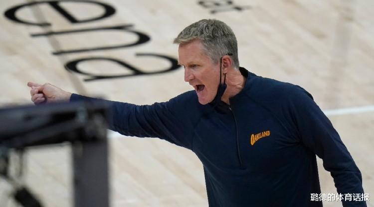 斯蒂芬·库里|打服自己人？10记三分，科尔赞库里常规操作，维金斯：防不住他