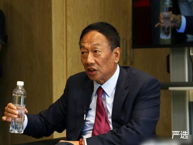 算法|一年帮富士康赚百亿，因请假1天被开除，如今靠地球仪年赚上亿