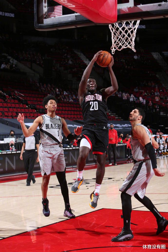 火箭队|4年600万！火箭新援合同细节曝光，斯通这笔签约太划算