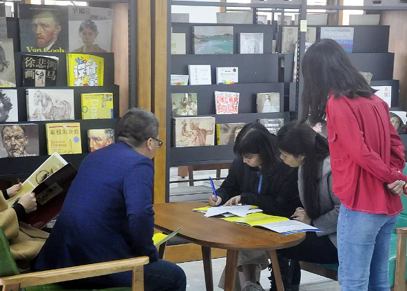 安妈育儿日|美术生巧用圆规画圆，最后作品很惊艳，网友：吃了几个打印机？